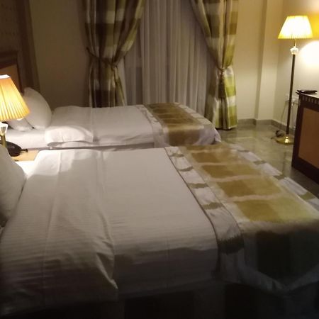 Pioneer Hotel Apartments Mascate Esterno foto