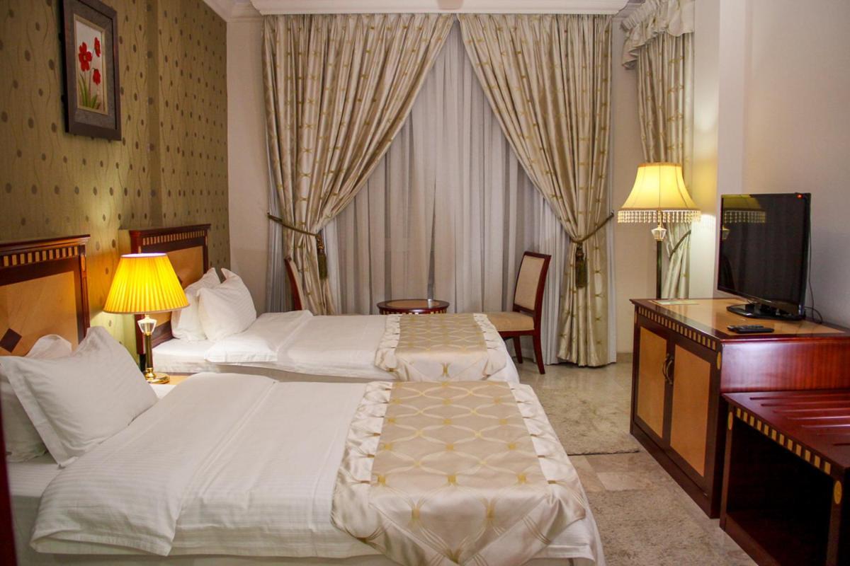 Pioneer Hotel Apartments Mascate Esterno foto