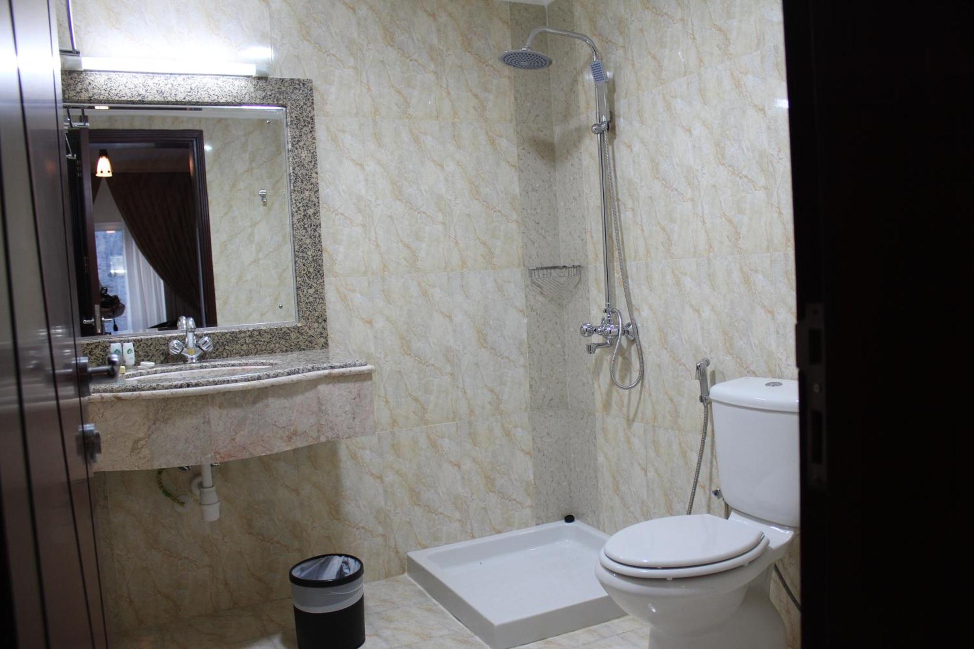 Pioneer Hotel Apartments Mascate Esterno foto