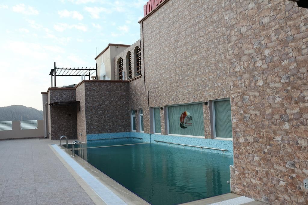 Pioneer Hotel Apartments Mascate Esterno foto